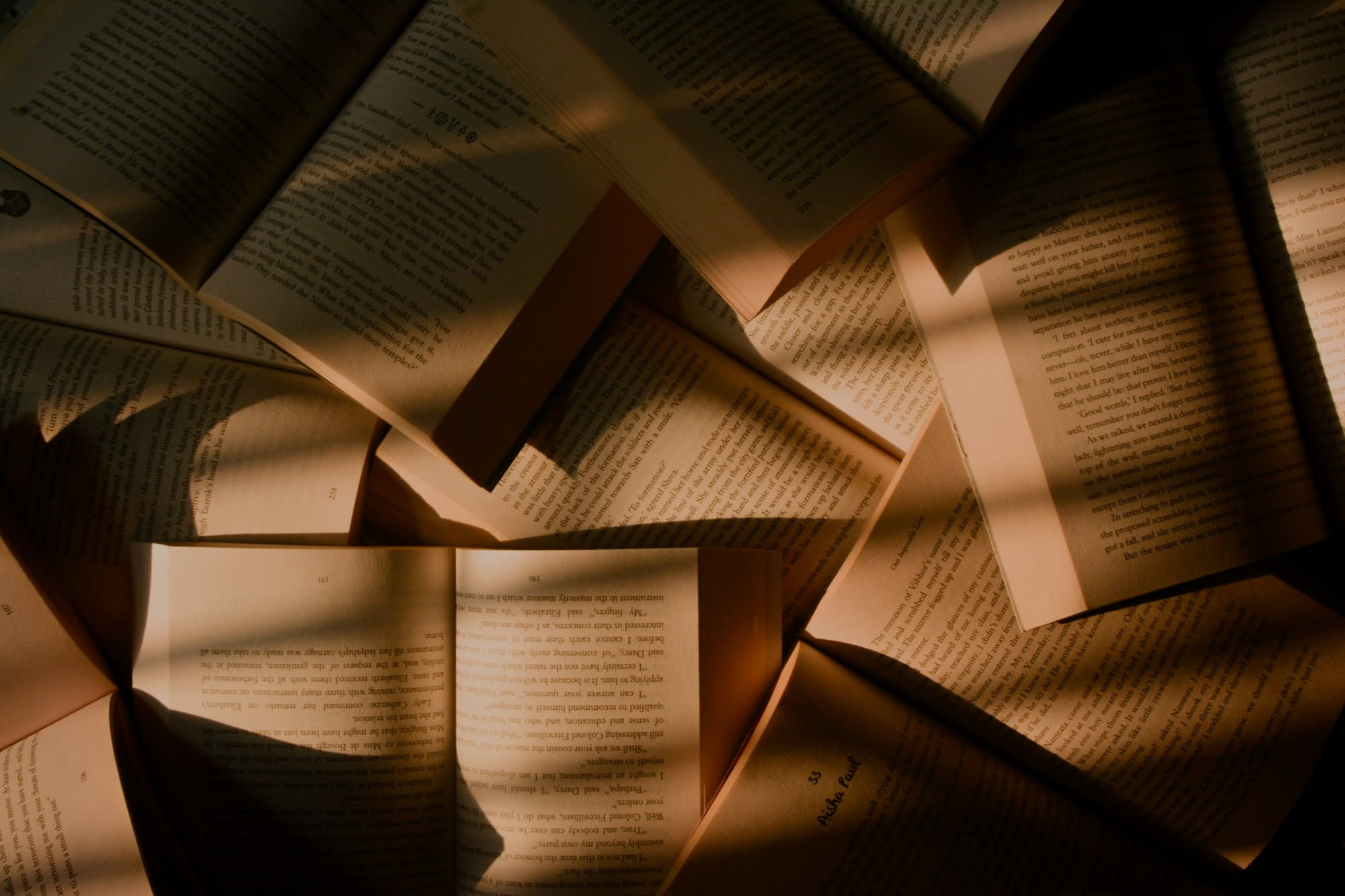 Cinque milioni di italiani leggevano libri e poi hanno smesso: cosa è successo