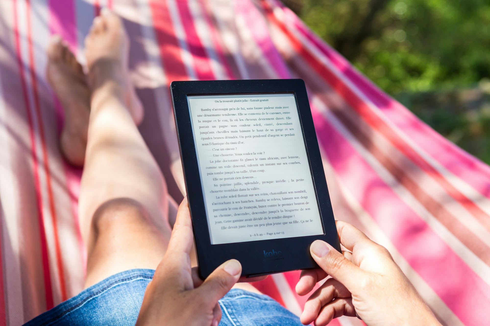 Gli italiani leggono soprattutto su carta o i formati digitali stanno sostituendo il libro cartaceo?